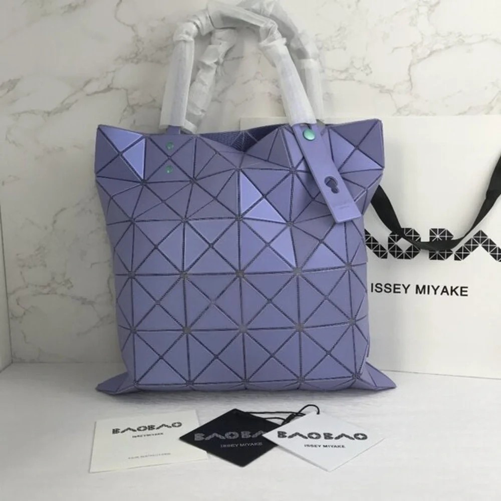 🏞️Blue Lucent Bao Bao Issey Miyake tote bag